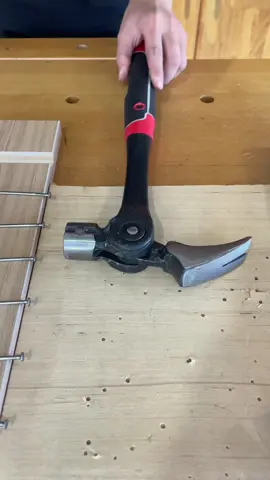 This hammer is so efficient. Driving nails one-handed is a breeze and really helps me out!#Hammer #clawhammer #handtool #tool #tooltech 