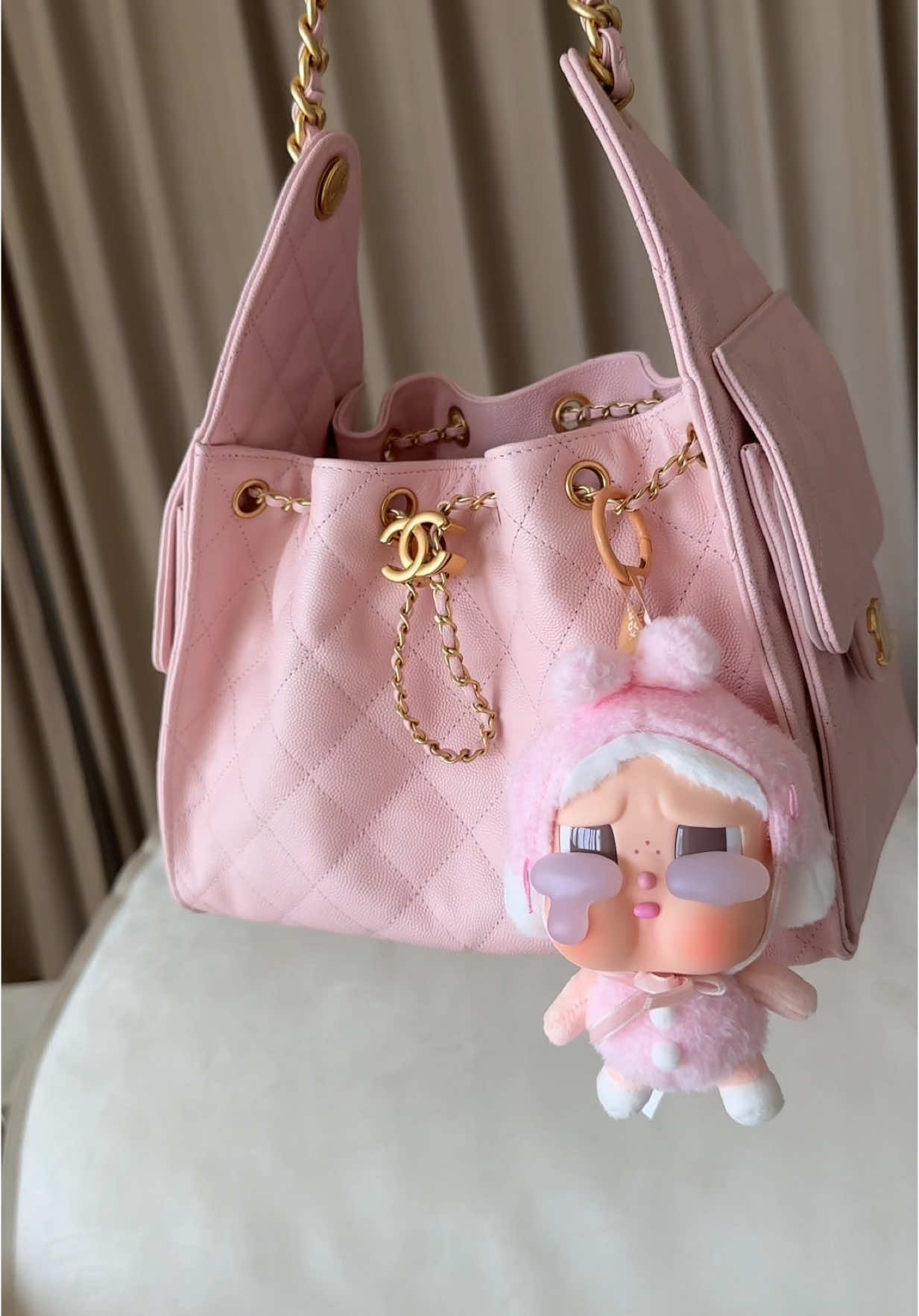 Just Adorable 💕#unboxing #asmr #hobobag #baghaul #pinkbags #fyp #crybaby #baghaul #شنط_لويس_فيتون #شنط_شانيل #شنط_غوتشي #شنط_هيرميس #شنط_ديور #شنط_فخمه #حقائب_يد #موضة #ستايل_عربي #عالم_الفخامة