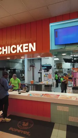 mari makan 🙏 cobain Popeyes. kedai ayam goreng cepat saji 