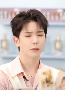 Chào buổi sáng 😘  #vuongdiluan #王以纶 