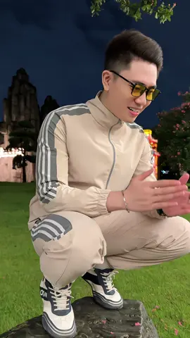 Bộ thể thao nam nữ HAPPYLIVEMA