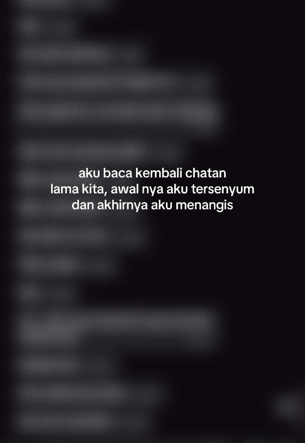 merelakan seseorang yang kamu cintai, adalah proses panjang yang perlahan mengikis bahagia dalam dirimu. bukan karena cintamu kurang kuat, tapi karena semesta seolah tak pernah berpihak. kamu mencintainya sepenuh hati, kamu pernah berdoa dengan air mata yang jatuh diam-diam di malam hari, kamu pernah berharap setiap harinya hanya tentang dia, tapi pada akhirnya kamu harus sadar, bahwa tidak semua rasa layak diperjuangkan sampai habis-habisan. kamu mulai belajar menerima, walau hatimu menolak. kamu mulai berjalan menjauh, walau jiwamu ingin tetap tinggal. kamu mulai belajar tersenyum, di tengah luka yang tak pernah bisa kamu sembuhkan sendiri. setiap hari kamu berpura-pura tidak apa-apa, walau di dalam kepalamu namanya masih berisik, suaranya masih terngiang, senyumnya masih kamu ingat dengan jelas. kamu mencoba menghapus kenangan, tapi kenangan tak bisa kamu buang begitu saja. kamu mencoba mencintai orang lain, tapi tak ada yang mampu menggantikan tempatnya. kamu mencoba membenci, tapi hatimu tetap lembut jika bicara tentang dia. dan di antara semua itu, kamu tetap mencintai dalam diam, dalam jarak, dalam rindu yang tak bisa kamu tunjukkan. kamu belajar mengikhlaskan tanpa menghapus rasa, belajar menerima tanpa benar-benar rela, dan belajar berjalan sendiri tanpa arah yang jelas. dan mungkin inilah bentuk paling sunyi dari cinta, ketika kamu harus melepaskan seseorang yang kamu tahu, adalah satu-satunya yang ingin kamu genggam selamanya. kamu tetap berdoa agar dia bahagia, walau bukan denganmu. kamu tetap berharap dia baik-baik saja, meski kamu sendiri tidak pernah benar-benar baik semenjak kehilangan dia. dan akhirnya, kamu sadar, bahwa cinta bukan selalu soal memiliki, tapi soal keberanian untuk melepaskan, saat tetap bersamanya hanya membuatmu terluka lebih dalam setiap harinya.