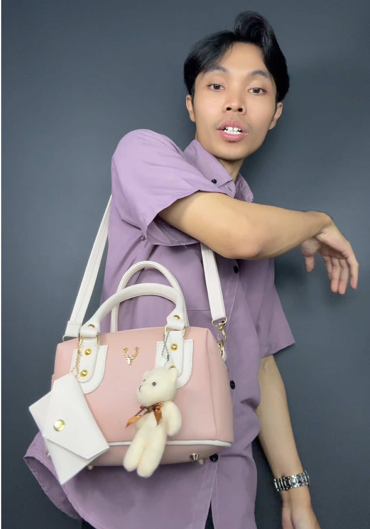 Tas selempang wanita kekinian dapat bonus boneka dan dompetnya juga loh #tasselempangwanita #handbagwanita #taswanitaterbaru 