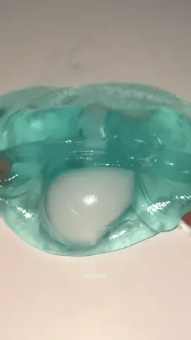 이건 진짜 얼음 슬라임이야🧊🥶❄️                        ⚠️ 드라이아이스 맨손 접촉 시 심각한 화상 위험이 있습니다. 절대 따라하지 마세요.                            #slime #asmr #슬라임 #史莱姆 #dryice 