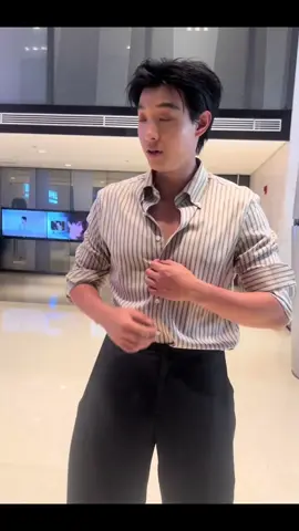 Dia yang bertingkah dia juga yg salting 🤭😄🥰 #maxiaoyu  lama lama kita bungkus ni orang 🔥😵‍💫😄