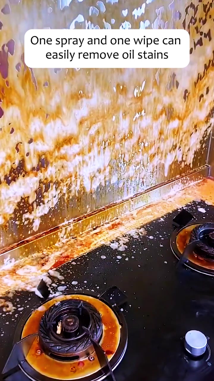 This Grease Killer Slays Kitchen Stains in 5 min! No More Scrubbing, Just Spray & Go! 🧽  #cleaningproducts #cleaningmusthaves #cleaningessentials #allpurposecleaner #cleaningmusthave #householdproducts #detergentreview #cleaningproduct #bestcleaningproducts #laundryproducts #GreaseKiller #HeavyOilDegreaser #GreaseWarsChallenge #CleanHack #KitchenHack #ApartmentHacks #HomeCleaning #fyp