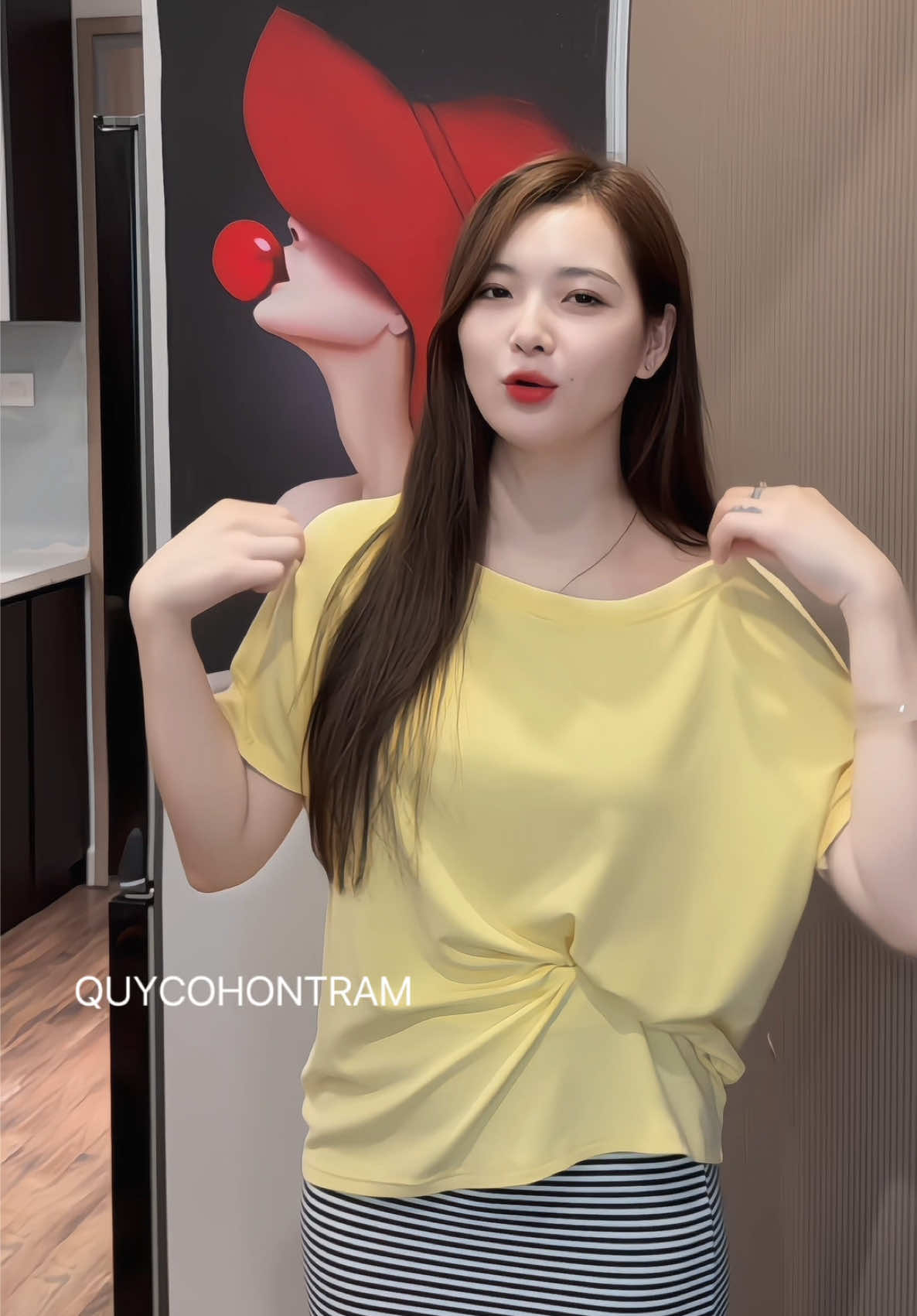 SUXING-Áo Thun Trễ Vai  #xuhuong #aophongrong #aothun #aophong #aotrevai 