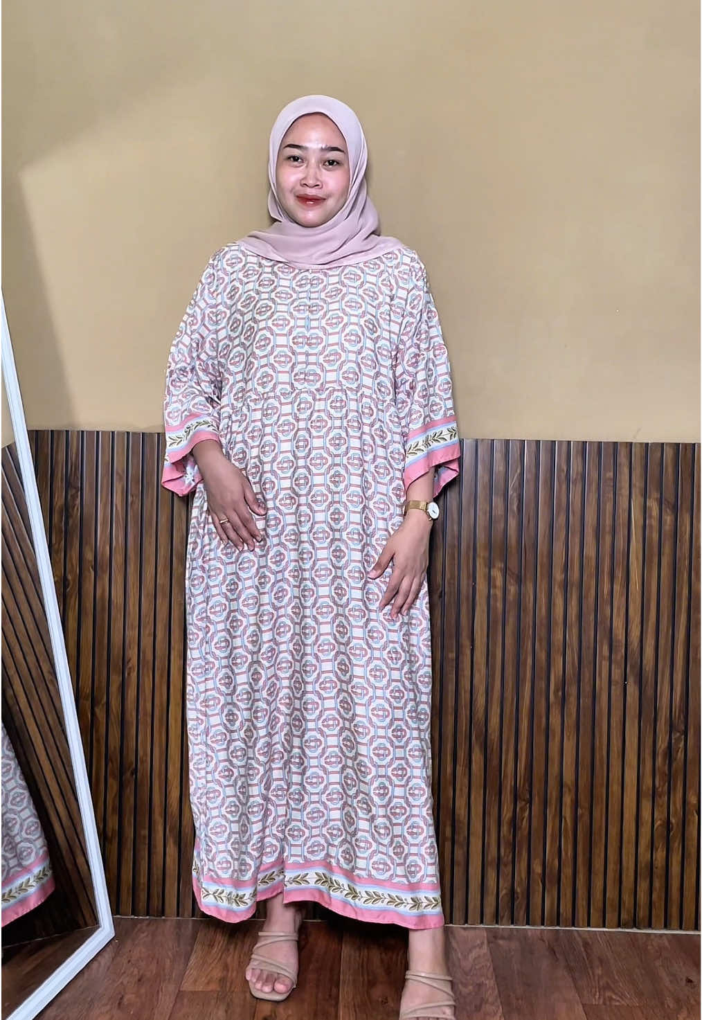 mididasternya cantik banget nuat bb 80kg #dastermidi #midirayon #dasterviral #dressmidi 