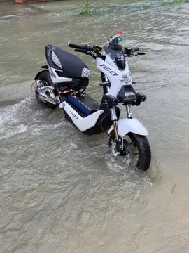 Lụt mịa nó rồi bà con ơi#xuhuongtiktok #xediendotrungquoc #manhhungmatnick2 