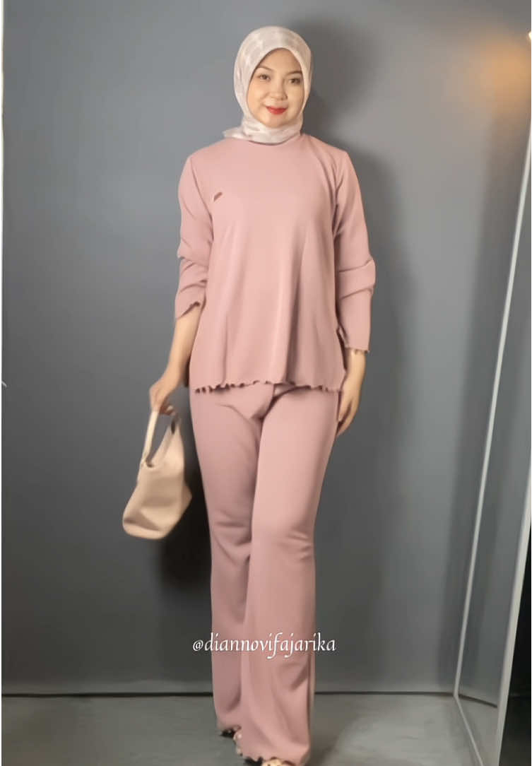 Oneset knit setelan fuji cakep bangett warna dusty santai tapi pantas💖 #setelan #setelanfuji #oneset #setelanwanita 