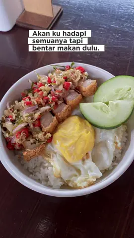 sudah pernah coba belum rice bowl babi tore sambal matah ala bakmi eri? 🤗 #fyp #manado #kulinerbabimanado #makananmanadoviral 