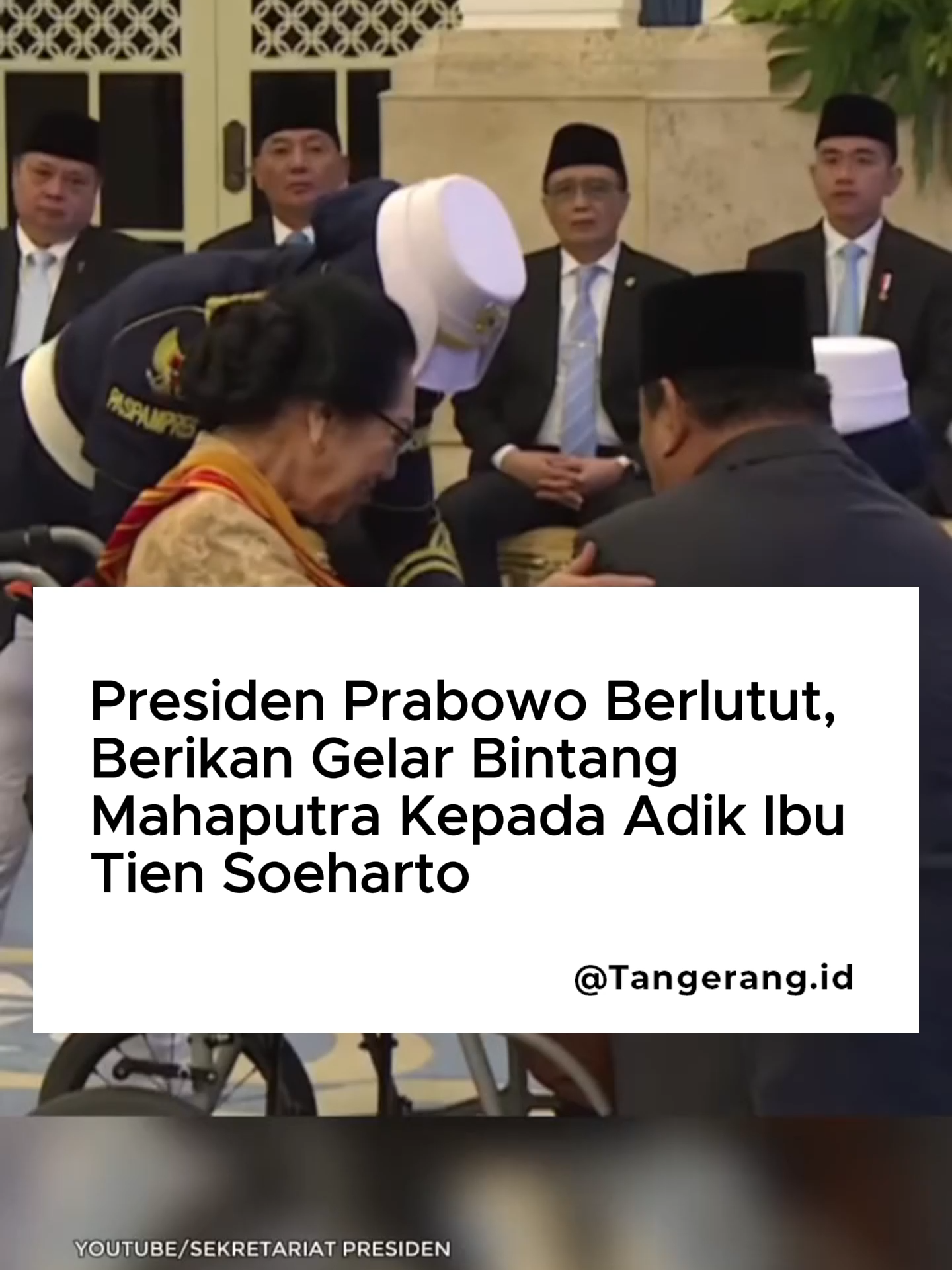 Presiden Prabowo Subianto memberikan gelar Bintang Mahaputera Utama kepada Siti Hardjanti Wismoyo, yang merupakan adik dari Siti Hartinah atau dikenal dengan Ibu Tien Soeharto, Senin (25/8/2025). Siti Hardjanti Wismoyo diketahui juga merupakan istri mantan Kepala Staf TNI Angkatan Darat (KSAD) Jenderal TNI (Purn) Wismoyo Arismunandar. 