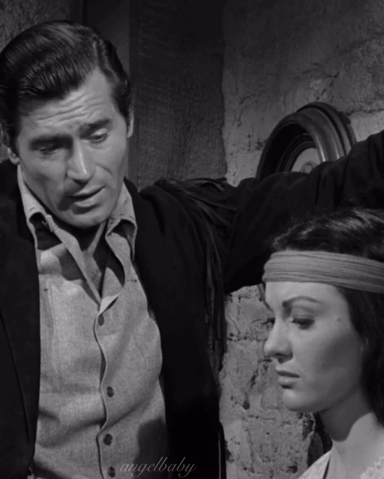 THE ARM LEANING AGAINST THE WALL!!! #clintwalker #edit #fyp #handsomemen #gentlegiant 