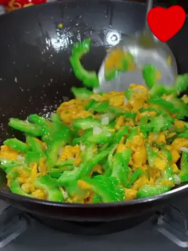 tumis pare, walaupun agak pahit tapi pare mengandung banyak manfaat bagi kesehatan kita. #sehat #sehatitumahal #sayur #pare #sayuran 