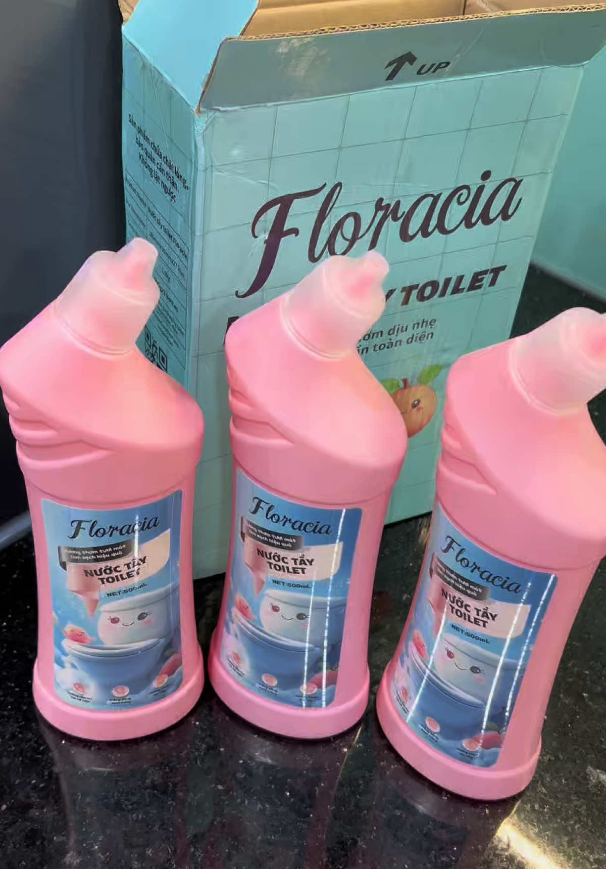 Combo 3 chai nước tẩy toilét Floracia #emkieutaphoa #nuoctaytoilet #floracia #nuoctayboncau 
