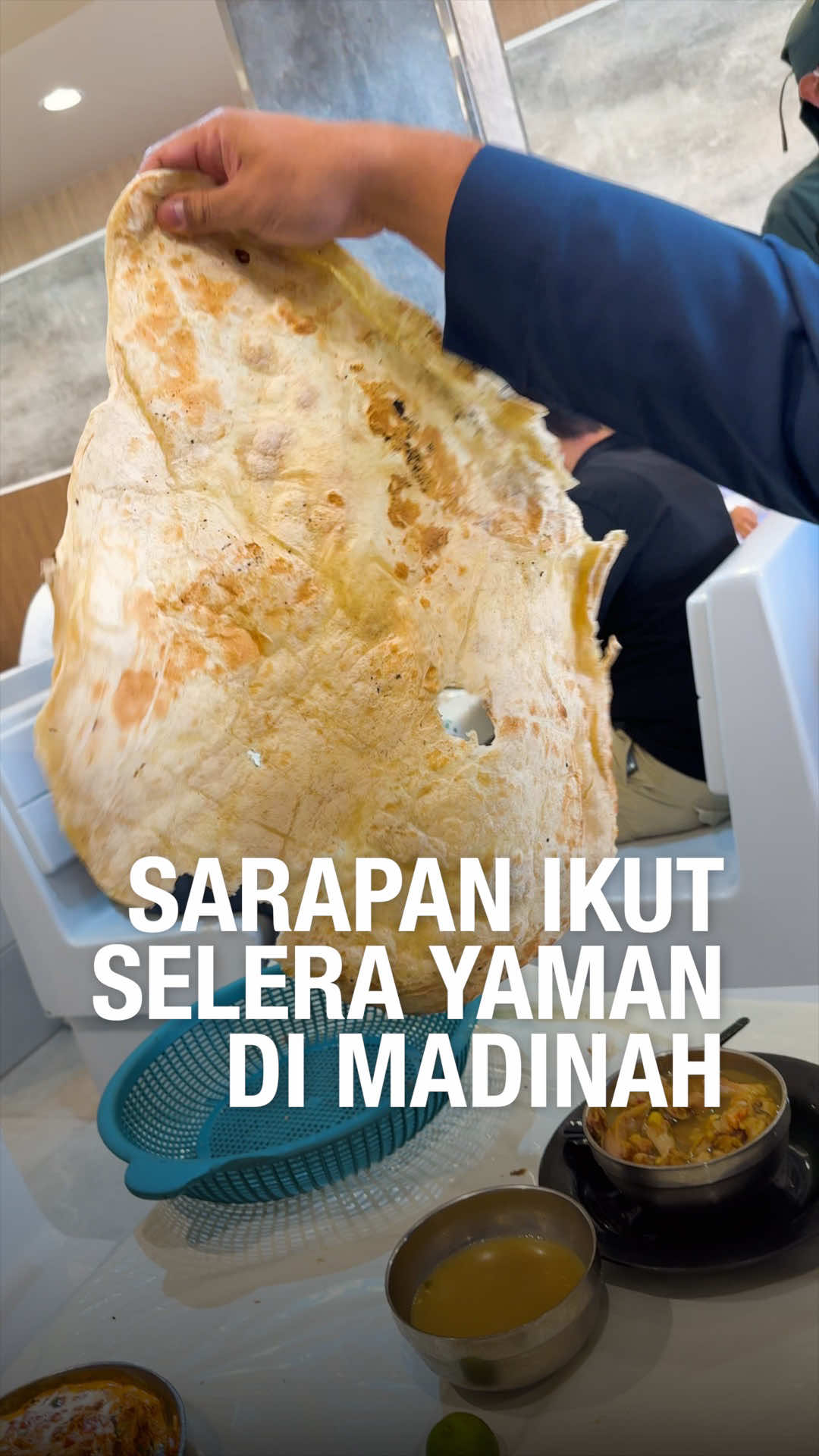 Sarapan selera Yaman di Madinah, memang surrrr 🤤 #kujdt #kujdtdihati #GOHaji #GOUmrah #umrah2025        