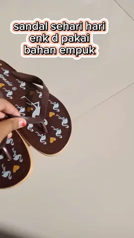 sandal jepit sehari hari motif burung , empuk dan nyaman d pakai 🥰 #sandalwanita #sandalmotif 