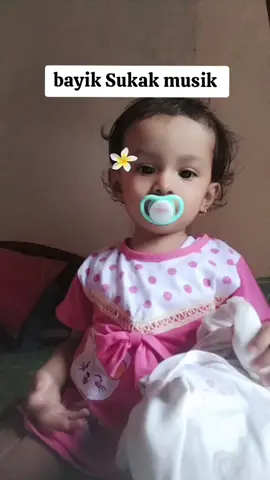 ketika bayik suka musik #bayilucu 