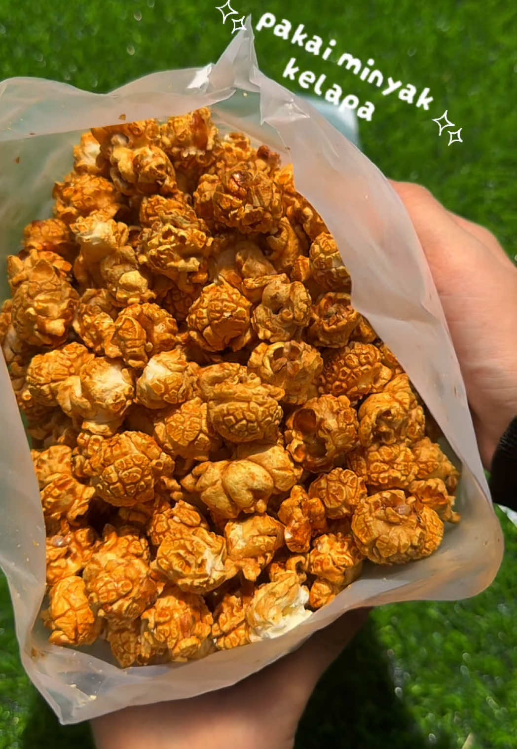 di makan bareng keluarga seruu bgt sambil nonton mantapp #popcorn #popcornmurah #popcornviral 