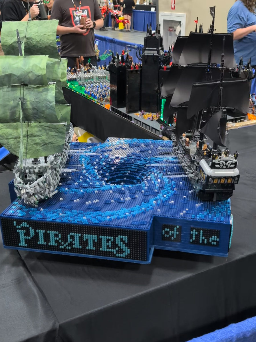 LEGO Pirates of the Caribbean Battle by Jackson Wehrli #lego #poratesofthecaribbean 