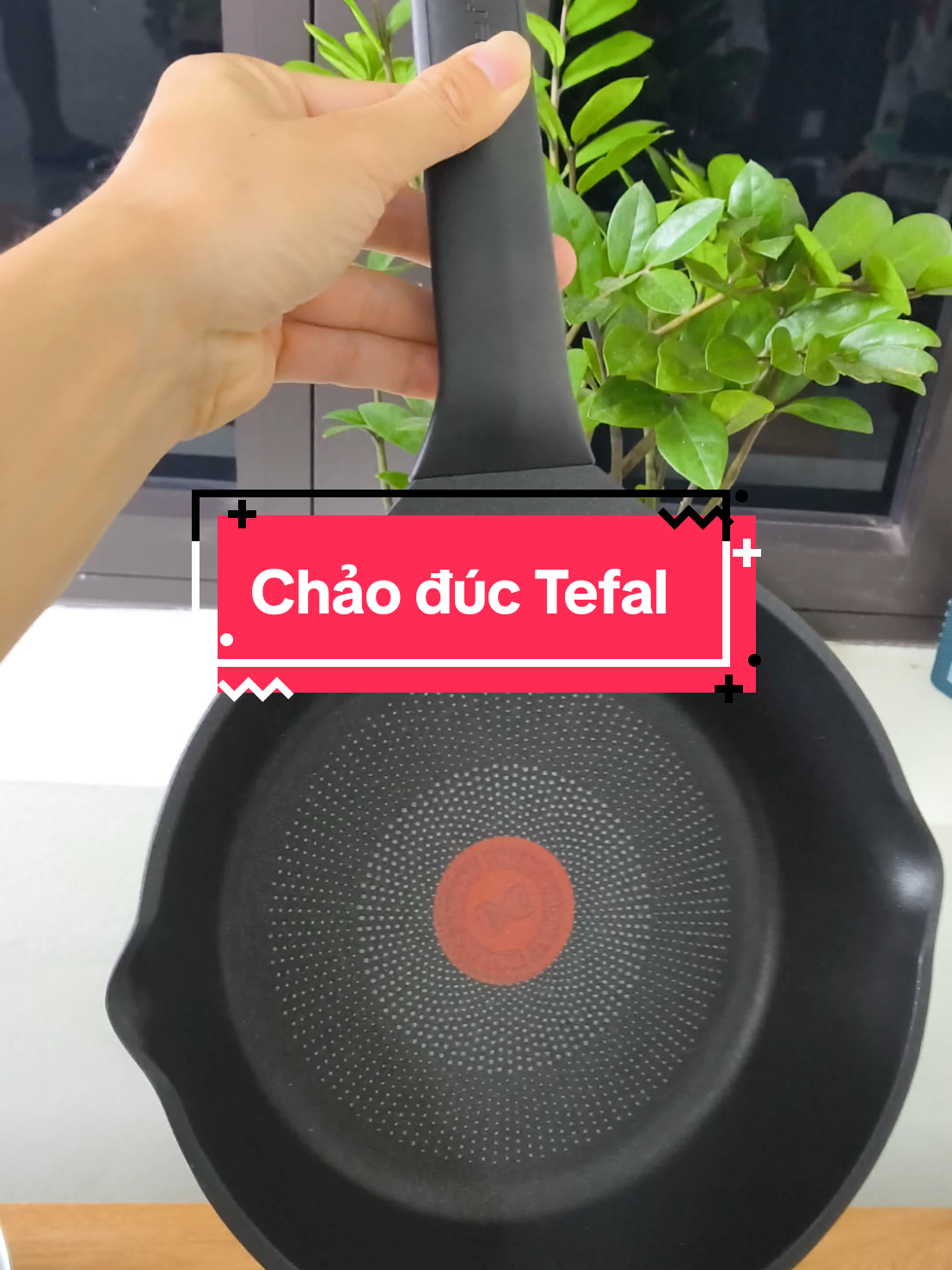Chảo đúc nguyên khối Tefal. Chống dính Titanium 3X Siêu bền. Đun được mọi loại bếp. #xuhuong #dobep #chaochongdinh #tefal 