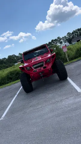 I agree 🤷🏻‍♀️😂 #holdup #headliner #onthenews #jeepsovercreeps #previouslyonscarletwitched 