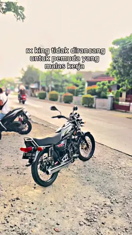 hanya untuk orang senang 🤣 . . . . #rxking #rxkingindonesia #rxking135cc #rxkingnusantara #rxkingnusantara👑💨 #rxkingnusantara👑🇮🇩 #rxkingviral #fyp #storyrxking #storyrxking135♛ #fypシ゚ #rxkingmodifikasi #rxkingnusantara135cc #rxkingstory #twostroke 