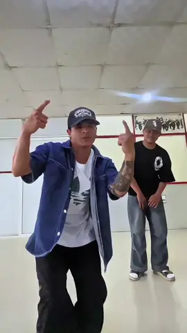 #this is how we do it ) top rock breaking chereo by:@Sajan c Adhikari . (@teamcartooncartoondance )with student:@Riyan grg 🥰 #teamcartoonbboyingclass #teamcrtoondancestudio #bboyingdance #foryoupage 