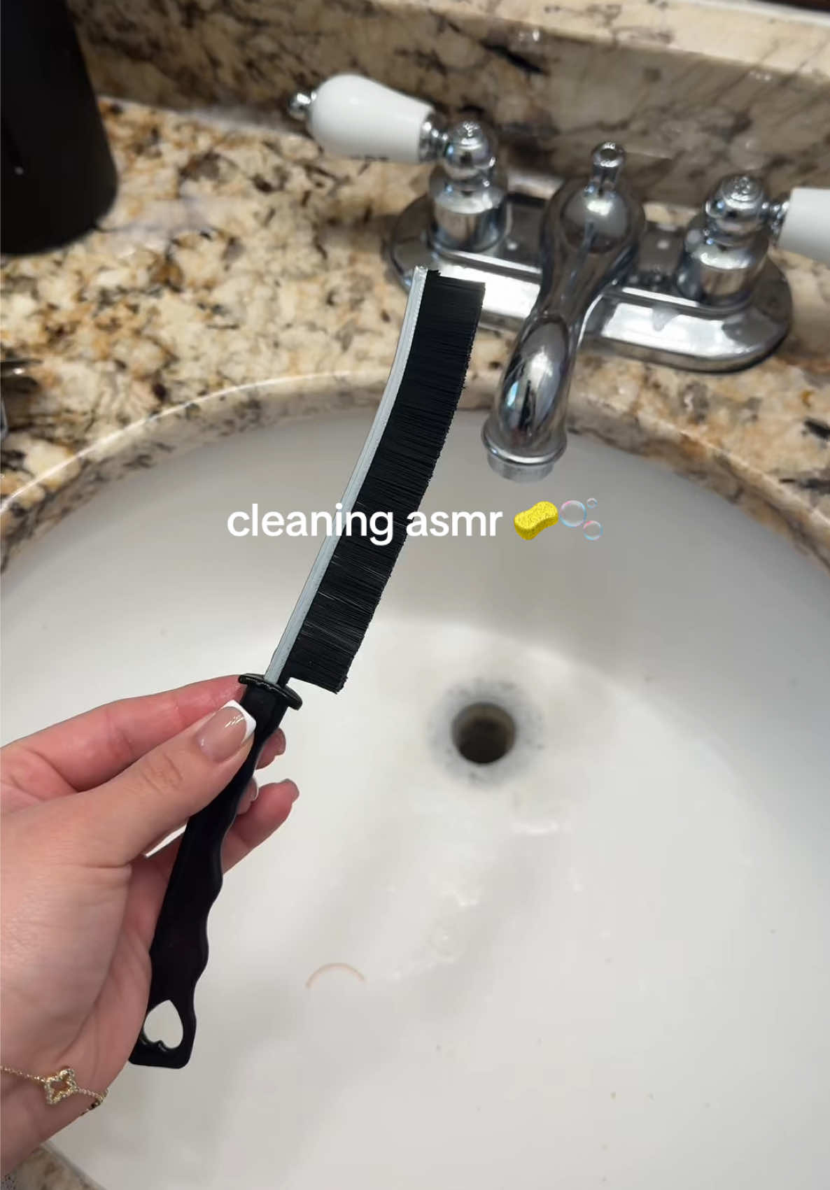 #fyp #CleanTok #cleaning #asmrsounds #cleaningtiktok 
