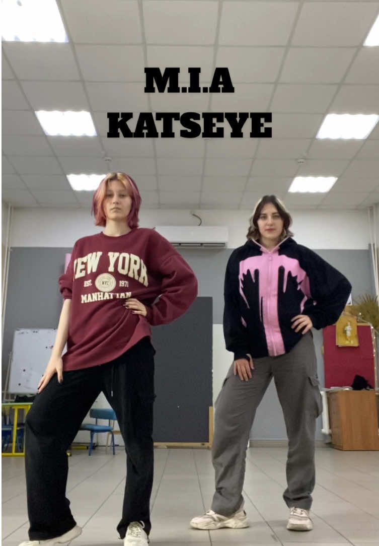 I'll go MIA🔥 with @бумага тоши || strawberry (@seeyoudancerscovers) #katseye #mia #dance #trend 