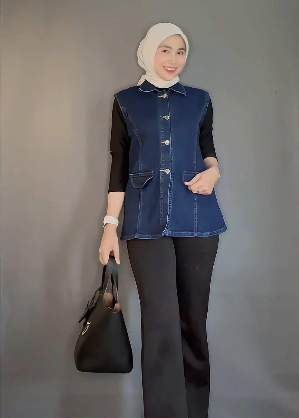 Vest jeans simpel tapi cakep😍✨#vest #vestjeans #vestwanita #ootdhijabstyle 
