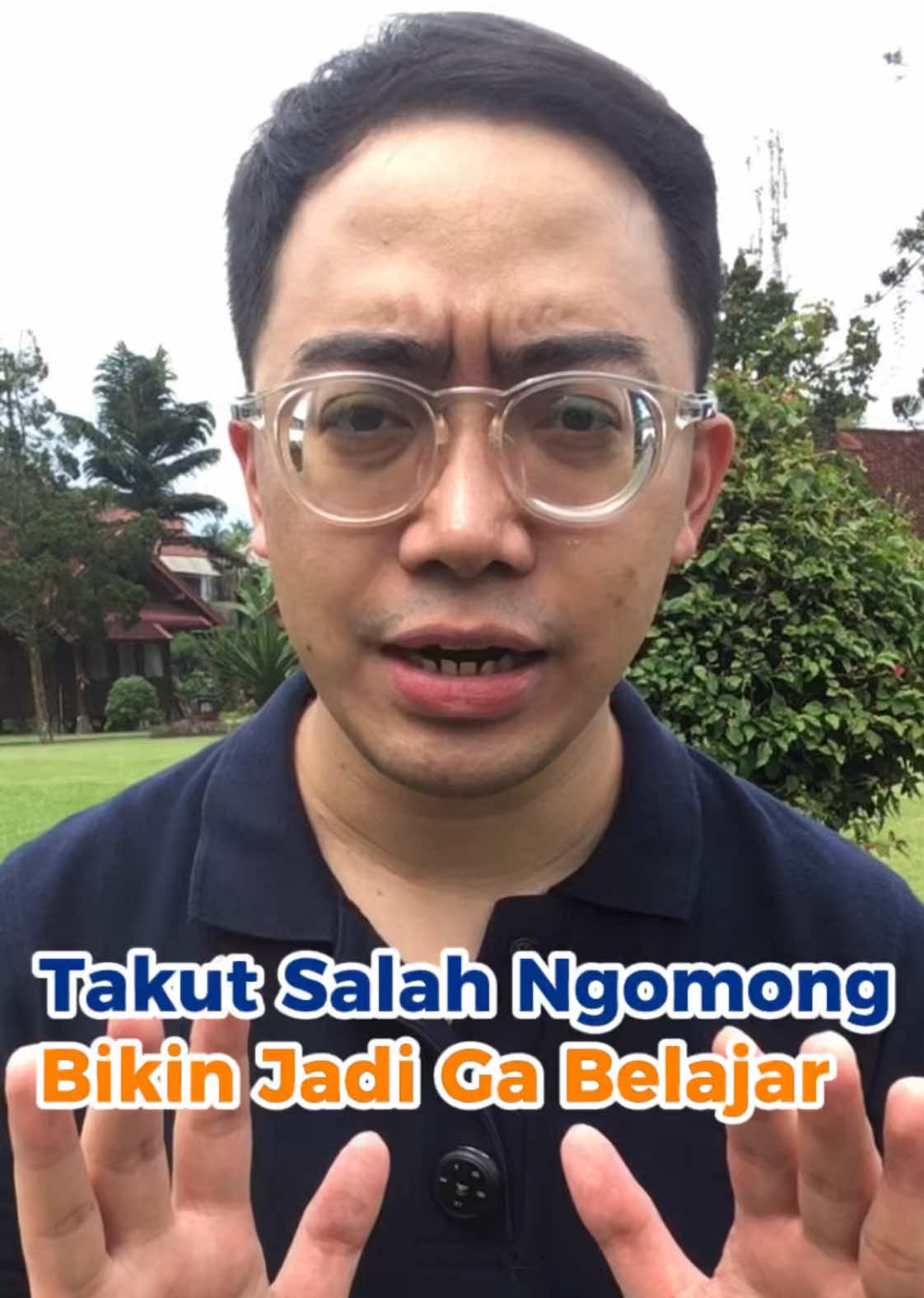 Takut salah ngomong itu wajar. Tapi kalau kamu pilih diam, ya kesalahan kamu bukan jadi pembelajaran. . Say what you wanna say. Be brave, be thoughtful. Spread Positivity! Cheers! #beridampak #speakwithconfidence