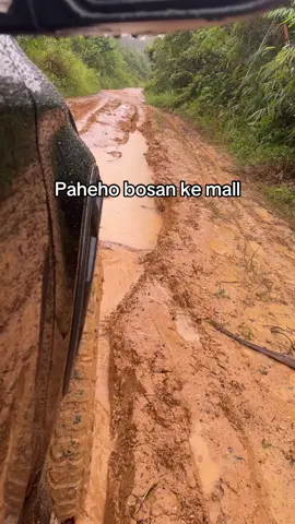 Ga pake 4x4 nginep dijalan wkwk