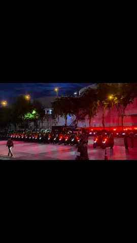 มาชมไฟกันไหมวัยรุ่น 🚓🚨 ##ดินเเดง##ดินเเดงเเรงตามลม##พิกัดลับกรุงเทพ##จราจร