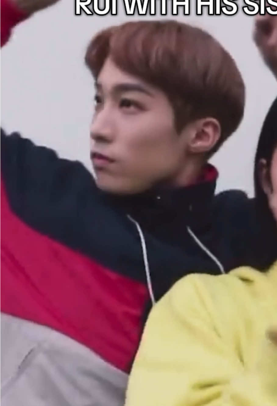 [ #RUI ] this is so cute AHAHAH |  < hot people stan xlov > #reallyzaiah #XLOV #xyzcba #viral |