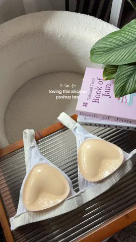 silicone pushup bra ✨ #pushupbra #siliconebra #bra #adhesivebra #instantvolumebra #stickybrainserts 