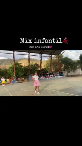 Mix infantil 💃🏻🥳🙊 #esfm #eifc #maestra #inicial #danza #coreografia #mixinfantil #baile 