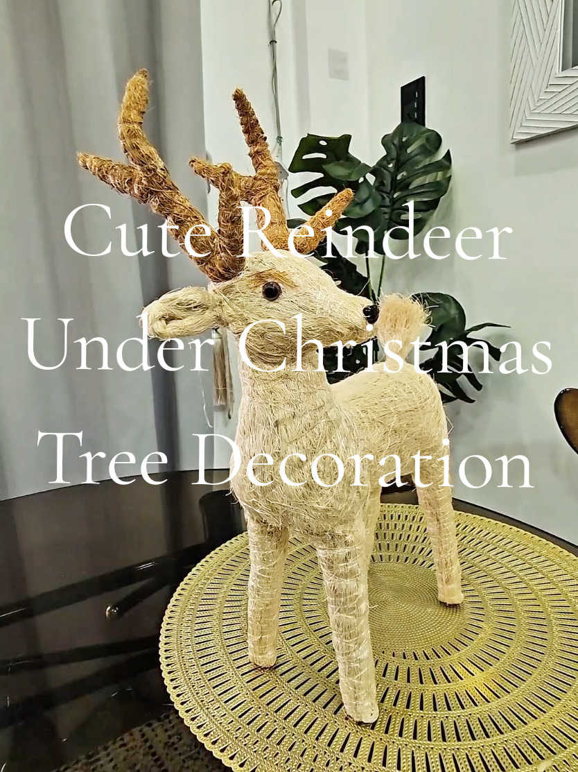 Cute Reindeer Under Christmas Tree Decoration Handicraft #reindeer #christmas #xmas #christmasreindeer #rudolftherednosereindeer 