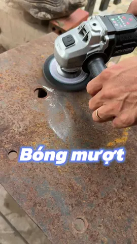 Anh em thợ đánh bóng gỉ sét rất tiện #tantaifunny #nhamxep #trend 