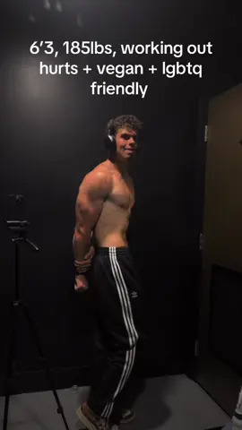 should i hop on??? #gym #bodybuilding #discipline #motivation 