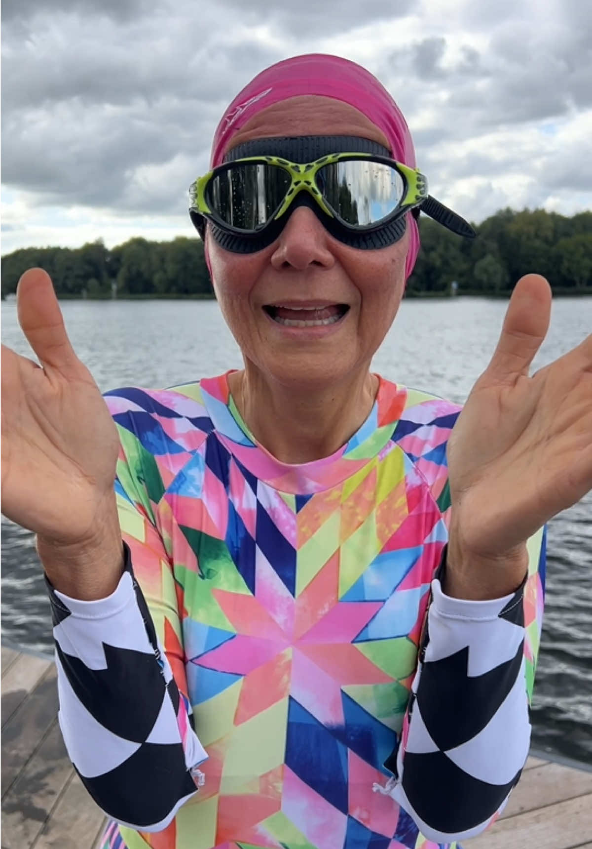 A swim a day keeps the doctor away ... 🏊‍♀️ #healthyliving #vj #vjp #swim #cabincrew