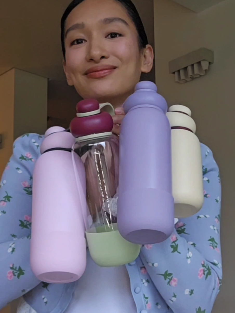 hiii so we made the cutest chug cap. meet the Bubble Cap. it's for those who want to drink twice more water and up their hydration level in the most enjoyable way. Shop the Bubble Cap + Band at Php575. You can mix and match them with all our existing Sunnies Flask bottles. happy drinking! 🫧 @Sunnies Flask #water #hydrate 