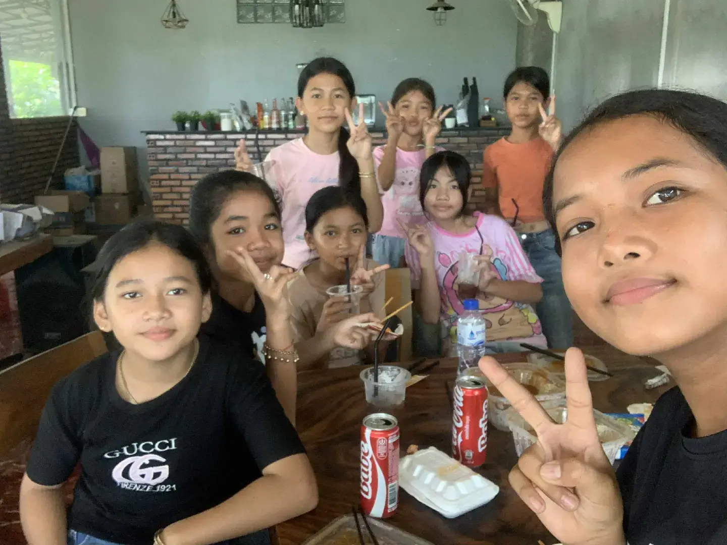 ក្រៅពីគ្រួសារយើងនៅមានពួកឯងទៀត#មិត្តមួយជីវិត🎀