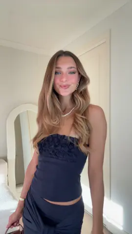 Awards night ready 🥂🤍 #awardsnight #ball #formal #fitcheck #formaldress 