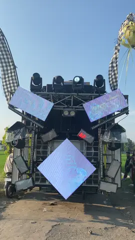 4 sub wani ngeyel 🤣🤣🔥🔥💃💃#fypシ #pasaudioblitar #karnaval2025 #fyppppppppppppppppppppppp #ngrantiboyolangutulungagung @COKRO LIGHTING.BLT 