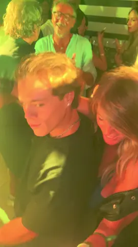 La combo perrfetta 😍 #pov #disco #estate #anni90 