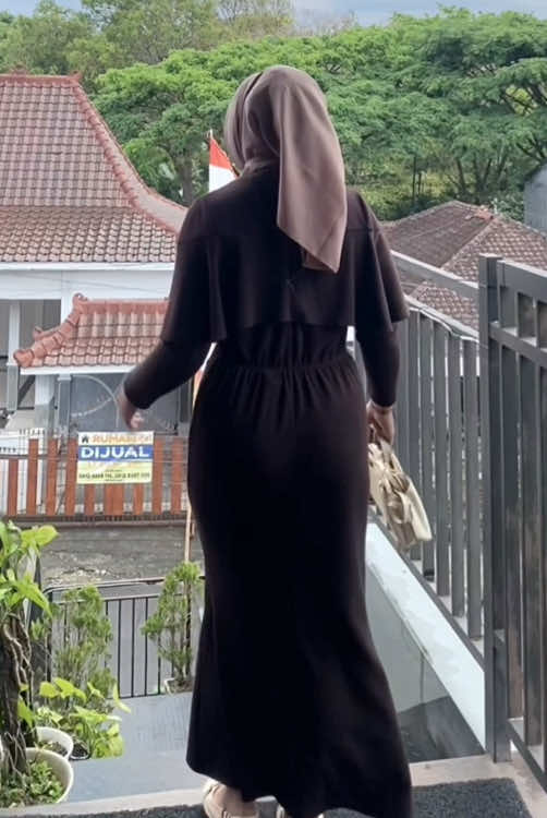Pov: dividioin dari belakang pake dress lucu👀💖 #dresswanita #dresskondangan #outfitkondangan  #ootdkondangan 
