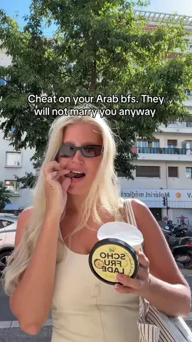 Ahahahaha. Yallah girls #ArabTikTok #dubaitiktok #dubaidaiting #funny 