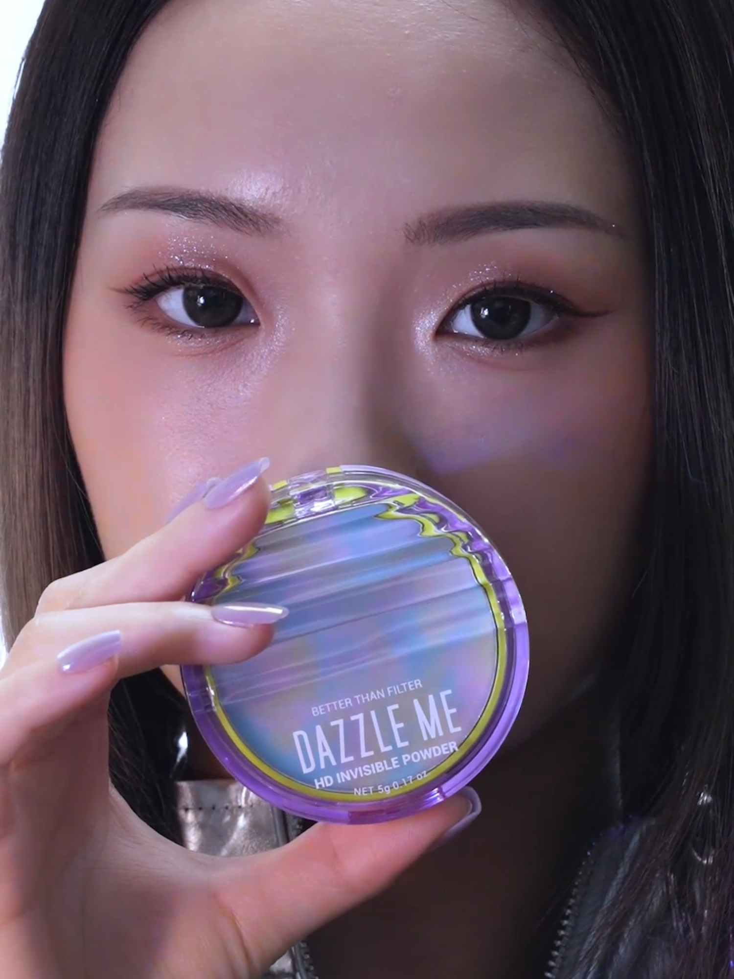 🚨 It’s finally HERE 🚨 The NEW DAZZLE ME HD Invisible Powder! Instantly blur, instantly matte, instantly DAZZLE ✨ From oily ➝ flawless in seconds 🔥 Don’t walk! RUN to grab yours before it’s gone! 💨💖 #DazzleMeMY #Invisiblepowder #HDinvisiblepowder #tiktokmalaysia #viral