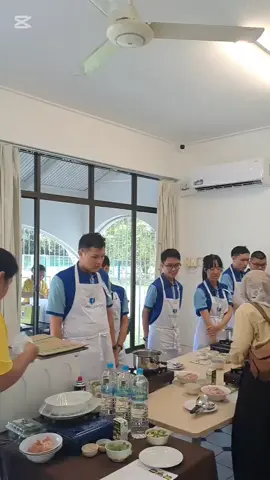 A taste of Thailand 🇹🇭✨ Our trainees learned to cook Green Curry Chicken with the Royal Thai Embassy, a day of culture, skills, and joy! 💛 #fypシ゚ #royalthaiembassy #uniklearn #fypbrunei #annurharapan 